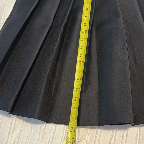 EUC Ann Taylor Skirt - 4P - Picture 9 of 13